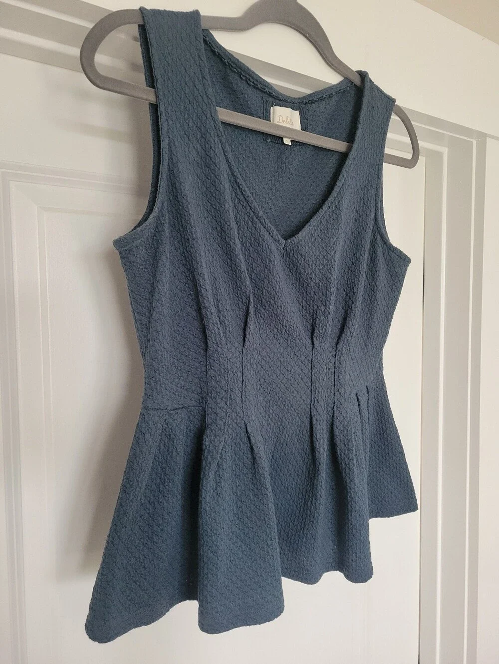 Deletta Textured Slate Blue V‑Neck Peplum Tank - Picture 2 of 4